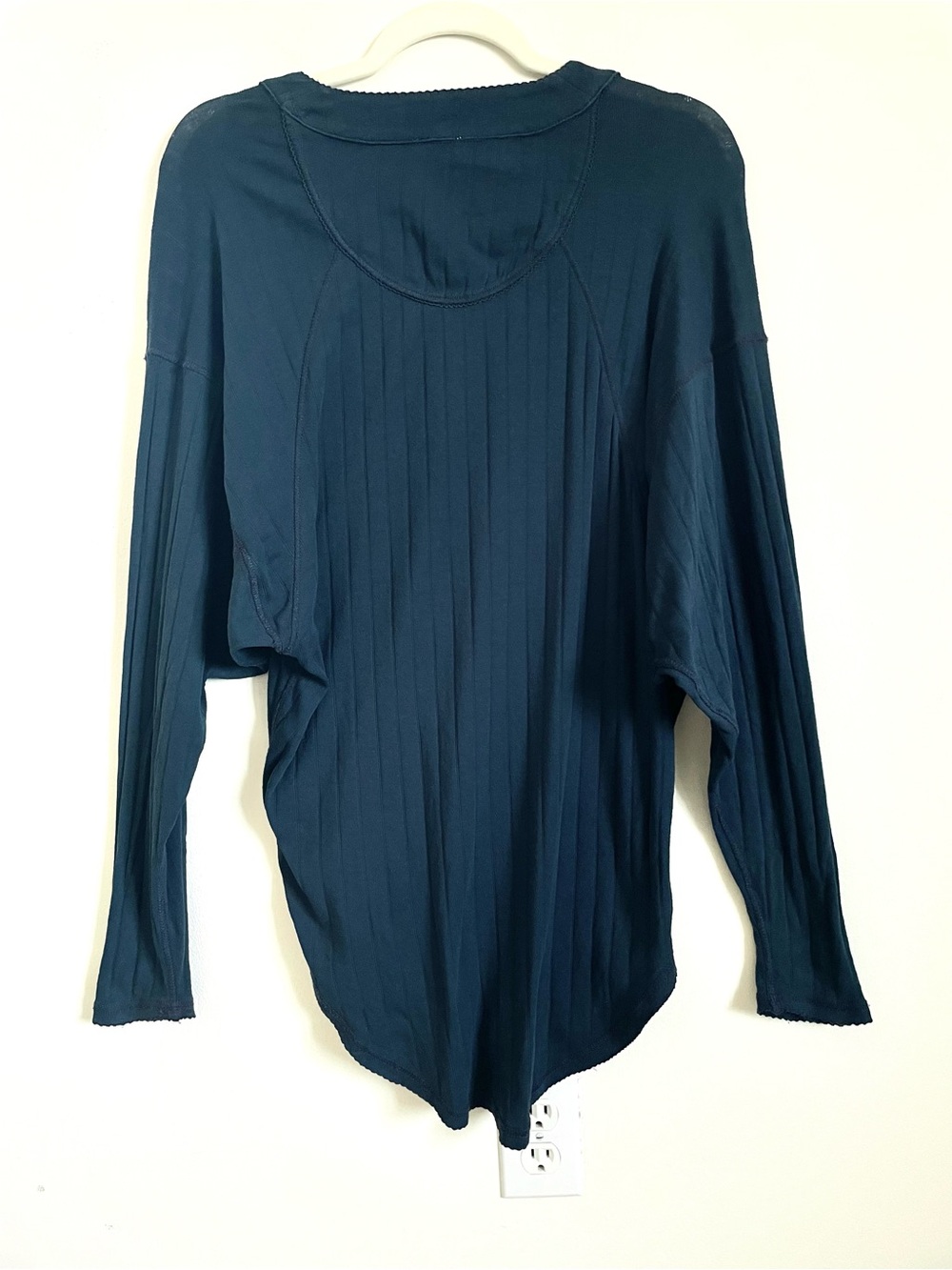 Free People Intimately Coffee Chat Pullover V-Neck Oversize in Blue XS NWT - Picture 5 of 15